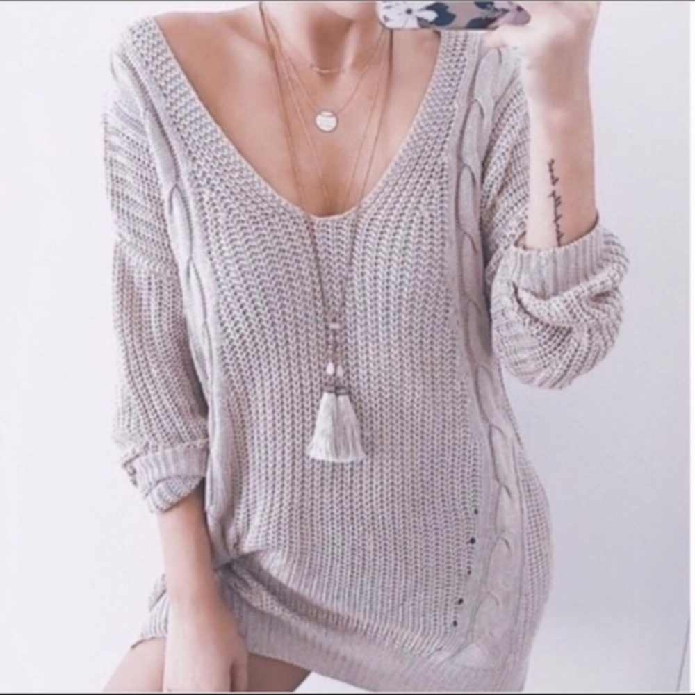 Cozy Mauve V neck cable Knit criss cross back Oversized Sweater - Picture 2 of 4